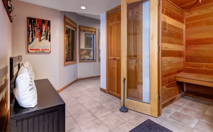 Abode at Ontario Lodge