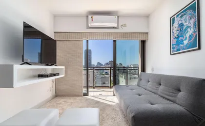 (902-A) Apartamento Com Suite No Coracao Leblon
