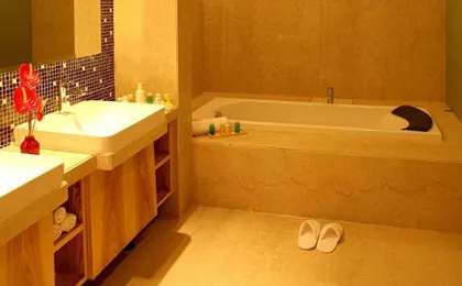The Metropolitan Hotel & SPA