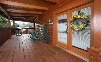 Bear Heaven - Two Bedroom Cabin