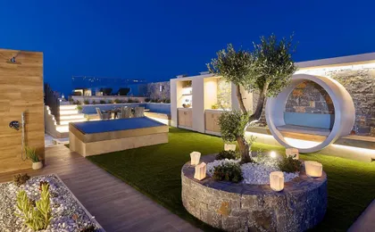 Seafront Apartments by Myseasight