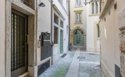 Maison Porta Leoni