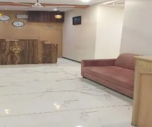 Hotel Raheja Residency