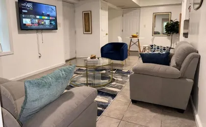 Modern Quiet Suite