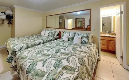 Ocean Jewel 319