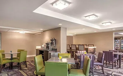 La Quinta Inn & Suites by Wyndham Columbia / Fort Meade