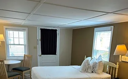 The Admiral Hotel/Motel