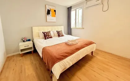 CityHome-3BRs 2Baths Jing'An Temple