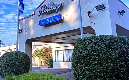 Hilltop Inn & Suites