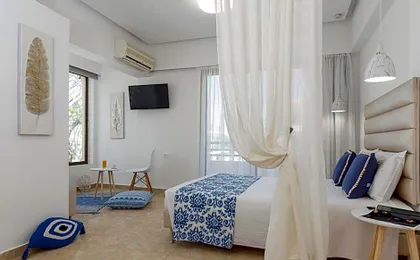 Lyristis Dinos Studios & Apartments