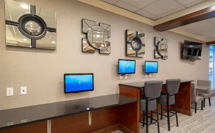 Best Western Premier Airport/Expo Center Hotel