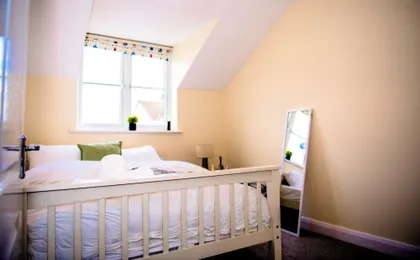 House - Sleeps 7 - Parking - 10min Drive to Centre