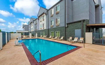 Quality Inn Laredo - Nuevo Laredo