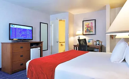 Lamplighter Inn & Suites at SDSU