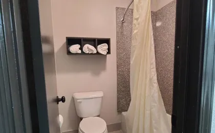 Homestay Inn & Suites