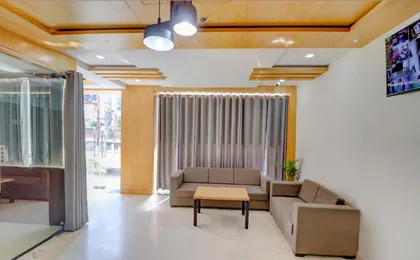 Fabhotel Premium Kashi