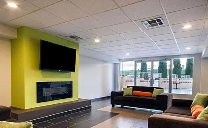 Quality Inn & Suites Airport