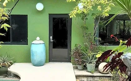 Unique Art & Nature Hideaway Walk to Wilton Drive