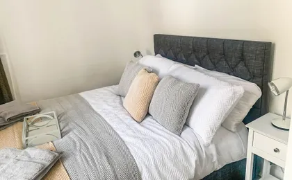 The Rosebery Retreat by the Castle 1-Bed Apartment