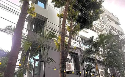 FabHotel Azure Sky - Nr. Ruby Hospital