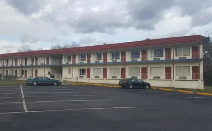Flagship Inn (Adults only)