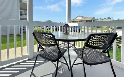 Coastal Retreat - Stay for 6!