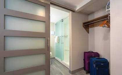 MCM Elegante Hotel