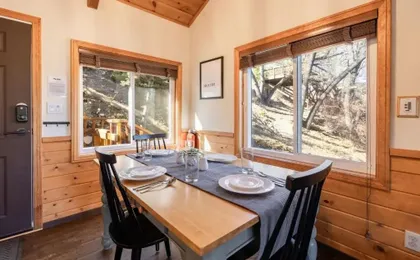 Black OAK Cabin #1977