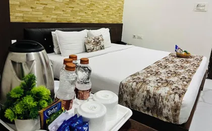 Hotel Plaza by Signature Group