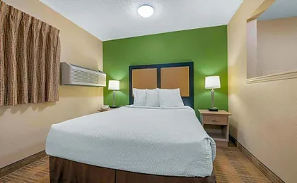 Extended Stay America Select Suites - Detroit - Warren