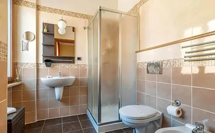 Alis Laura Guest House - 10 mins to Colosseum, Modern & Near Metro