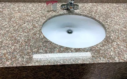 Harrisonville Inn & Suites