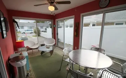 Country Club Drive 208