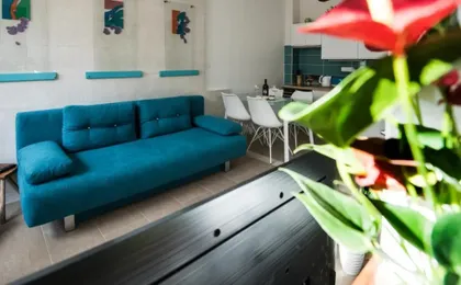 IBIS Your Cosy Oasis With Private Parking and Patio