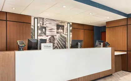 Embassy Suites by Hilton Kansas City Overland Park (H)
