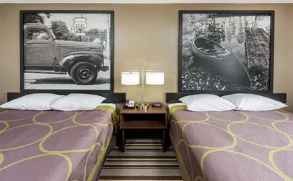 Super 8 by Wyndham Bloomington