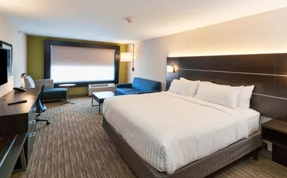 Holiday Inn Express & Suites Dodge City