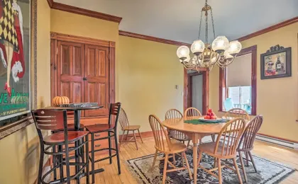Historic Apartment - Half Mi to Lake Champlain!