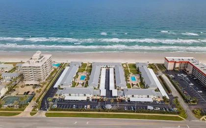 Colony Beach Club 237