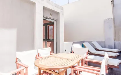 Pink Mango Hostel