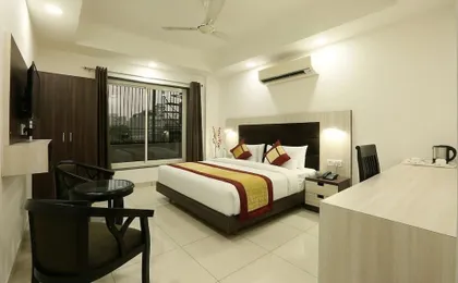 Green Lotus Residency