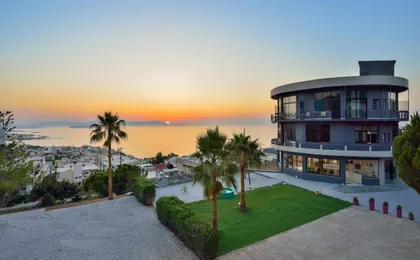 Loucerna Art Hotel