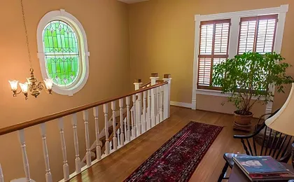Charles Bass House Bed & Breakfast