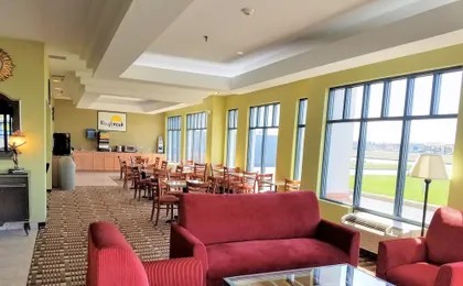 Days Inn by Wyndham Windsor Locks / Bradley Intl Airport