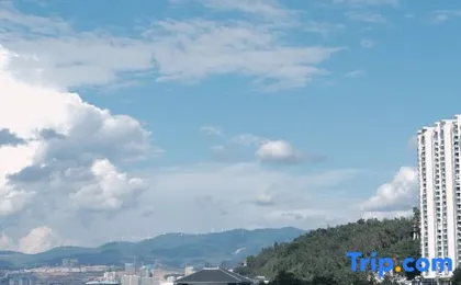 Baiyang Seaview Hotel (Dali Bohai Park High-speed Railway Station)