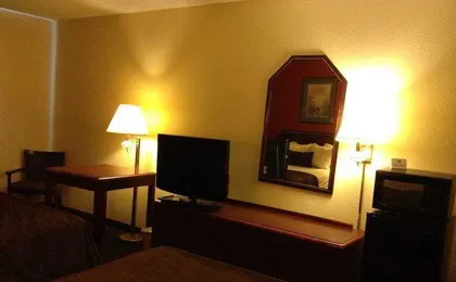 Hotel American Inn & Suites West Memphis I-40/I-55