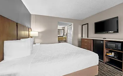 Best Western Los Alamitos Inn & Suites