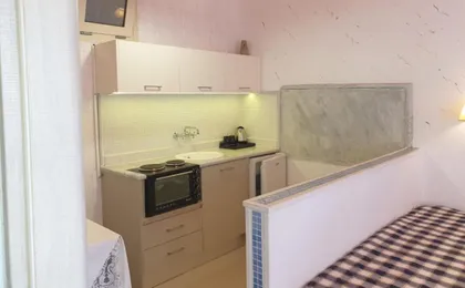 Spacious Room in Creta for 3 People, with Ac, Swimming Pool And Nature (Adults Only)