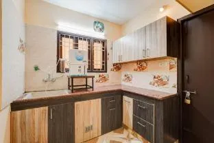 Hotel O Velachery Near Devi Karumariamman Nagar Extension