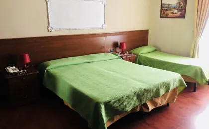 Hotel Iris